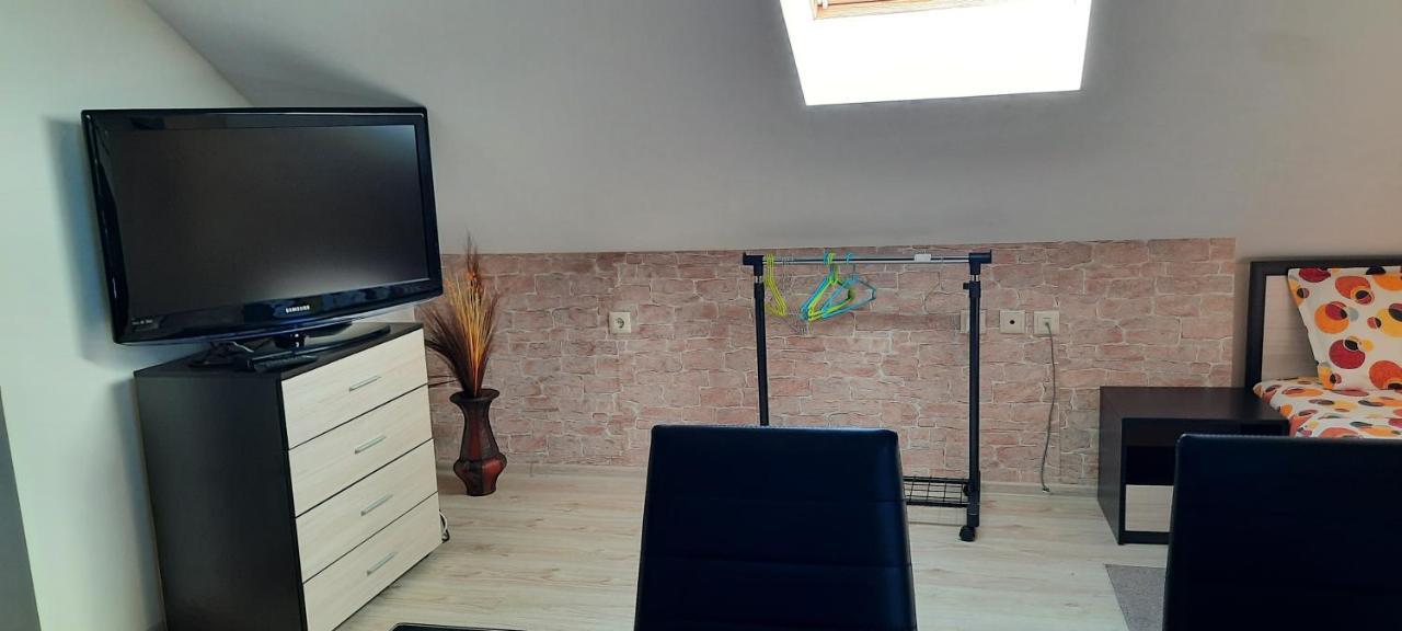 Студио Изгрев Burgas City Exterior foto