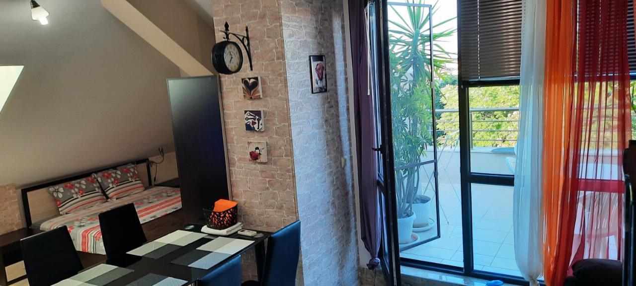 Студио Изгрев Burgas City Exterior foto
